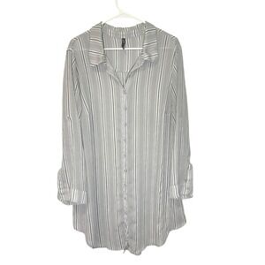 Torrid 2? Roll Tab Sleeve Blouse Lightweight Gray Striped Button Up Flowy Goth